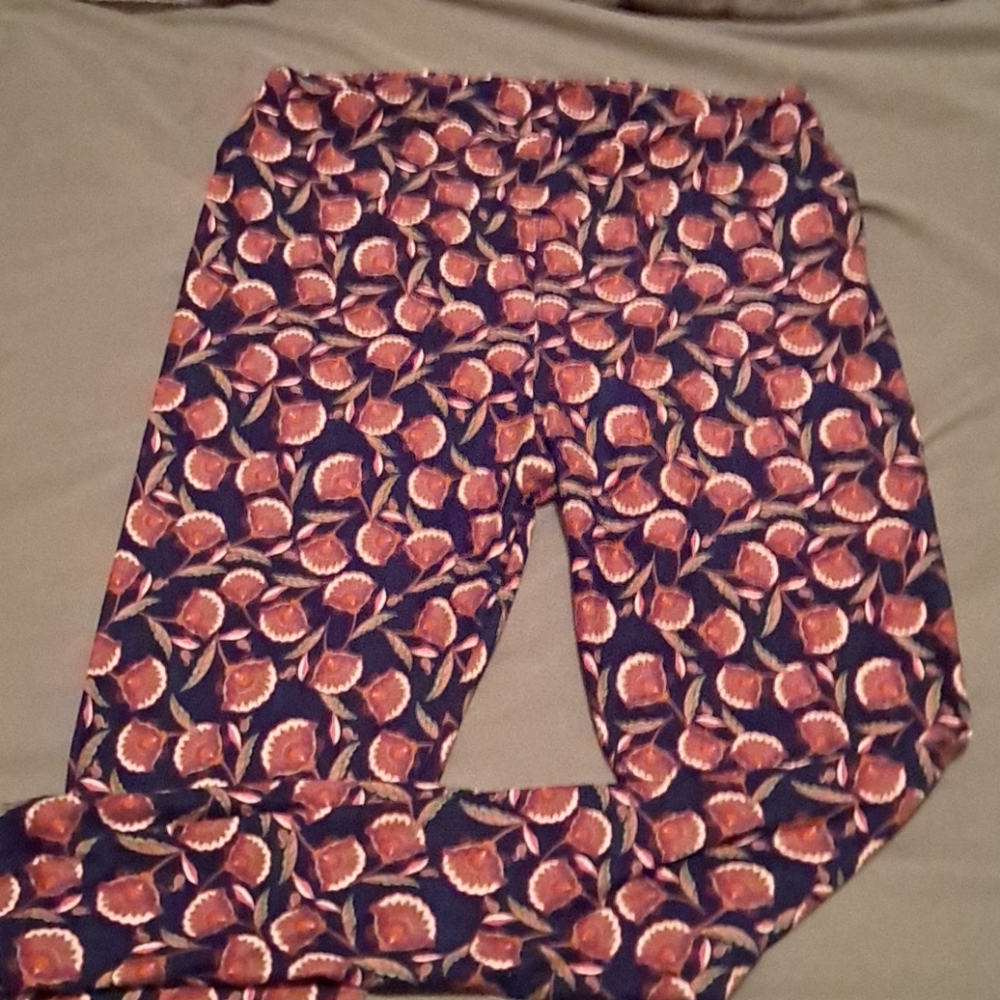 NWOT TC LuLaRoe leggings